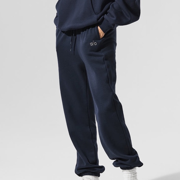 ALO Yoga Women's Navy Blue Accolade Joggers - Picture 1 of 3